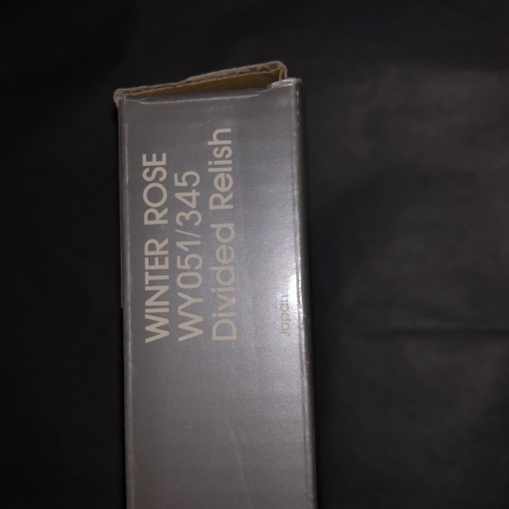 WINTER ROSE SERVING DISH - NEW IN BOX - Picture 2 of 3